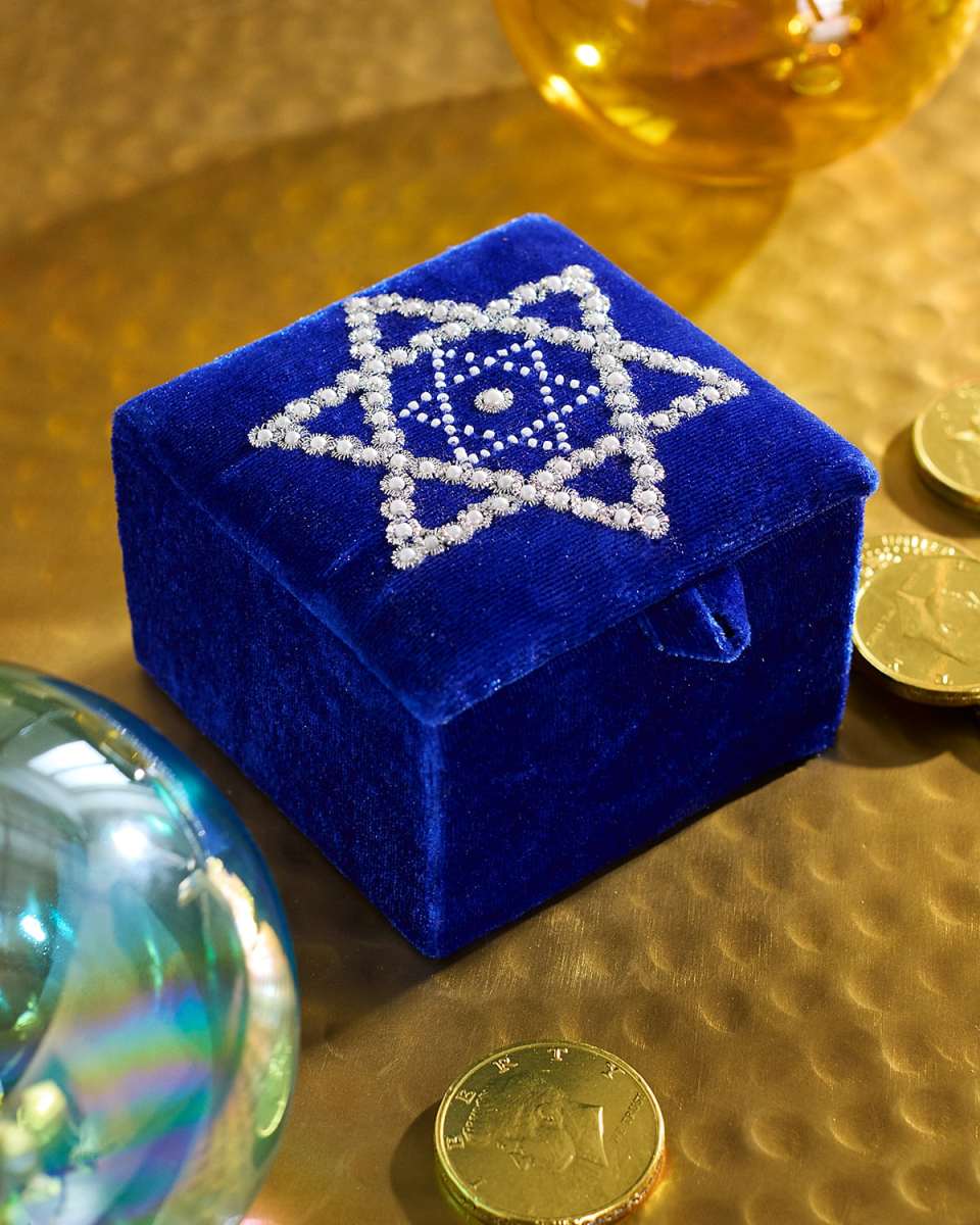 Pearly Star of David Velvet Hanukkah Box
